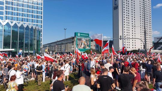 Tak warszawiacy świętuję Godzinę "W" Tak warszawiacy świętuję Godzinę "W"
