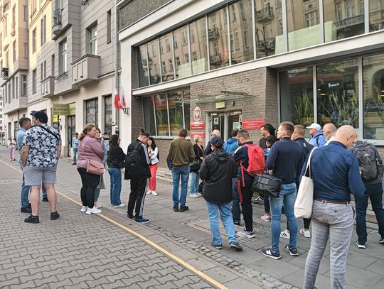 Kolejki i chaos w Mazowieckim Urzędzie ds. Cudzoziemców