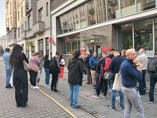 Kolejki i chaos w Mazowieckim Urzędzie ds. Cudzoziemców