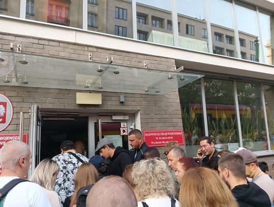 Kolejki i chaos w Mazowieckim Urzędzie ds. Cudzoziemców