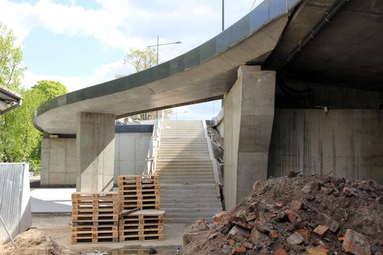 Niedostępna infrastruktura Trasy Łazienkowskiej