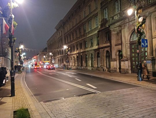 Instalacja iluminacji świetlnych na Krakowskim Przedmieściu