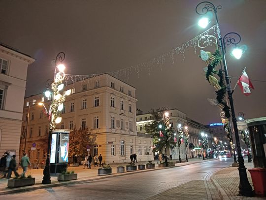 Instalacja iluminacji świetlnych na Krakowskim Przedmieściu