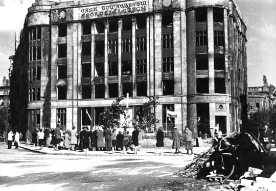 Zdjęcia historyczne Domu pod Orłami i dokumenty. Zdjęcia historyczne Domu pod Orłami i dokumenty.